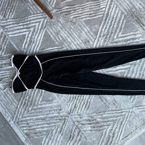 Yllw The Label black work out bodysuit / jumpsuit / onesie - Picture 6 of 6